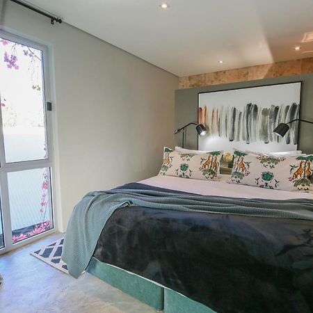 Suite 9 The Village Windhoek Esterno foto