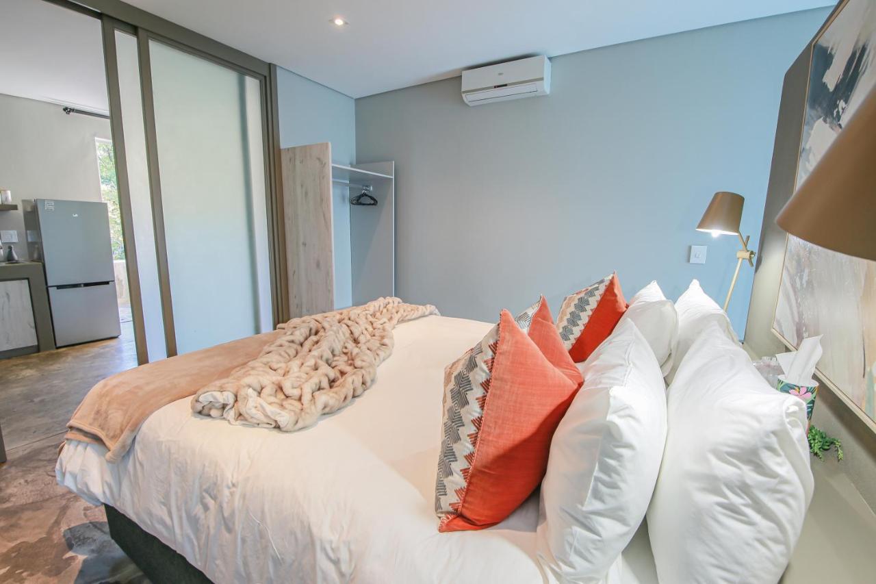 Suite 9 The Village Windhoek Esterno foto