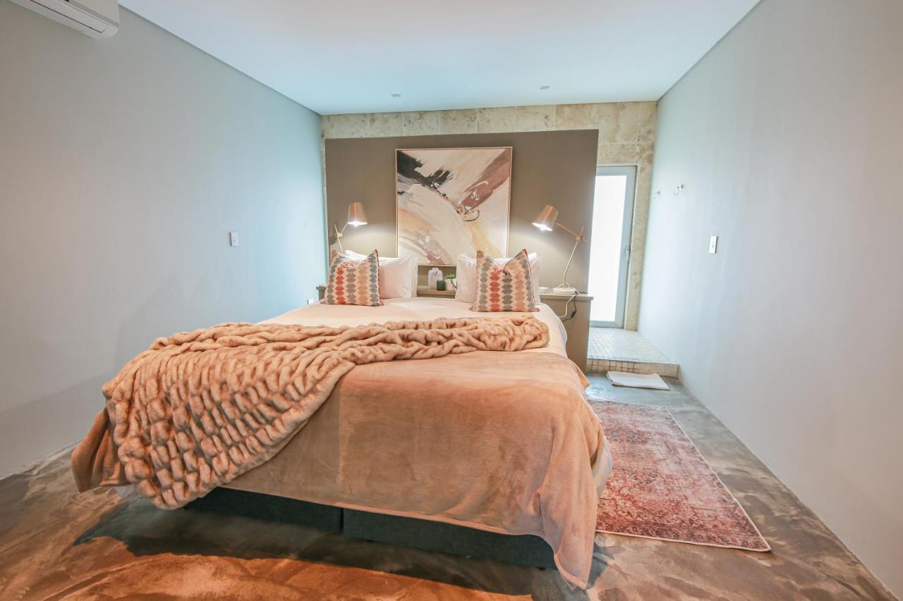 Suite 9 The Village Windhoek Esterno foto