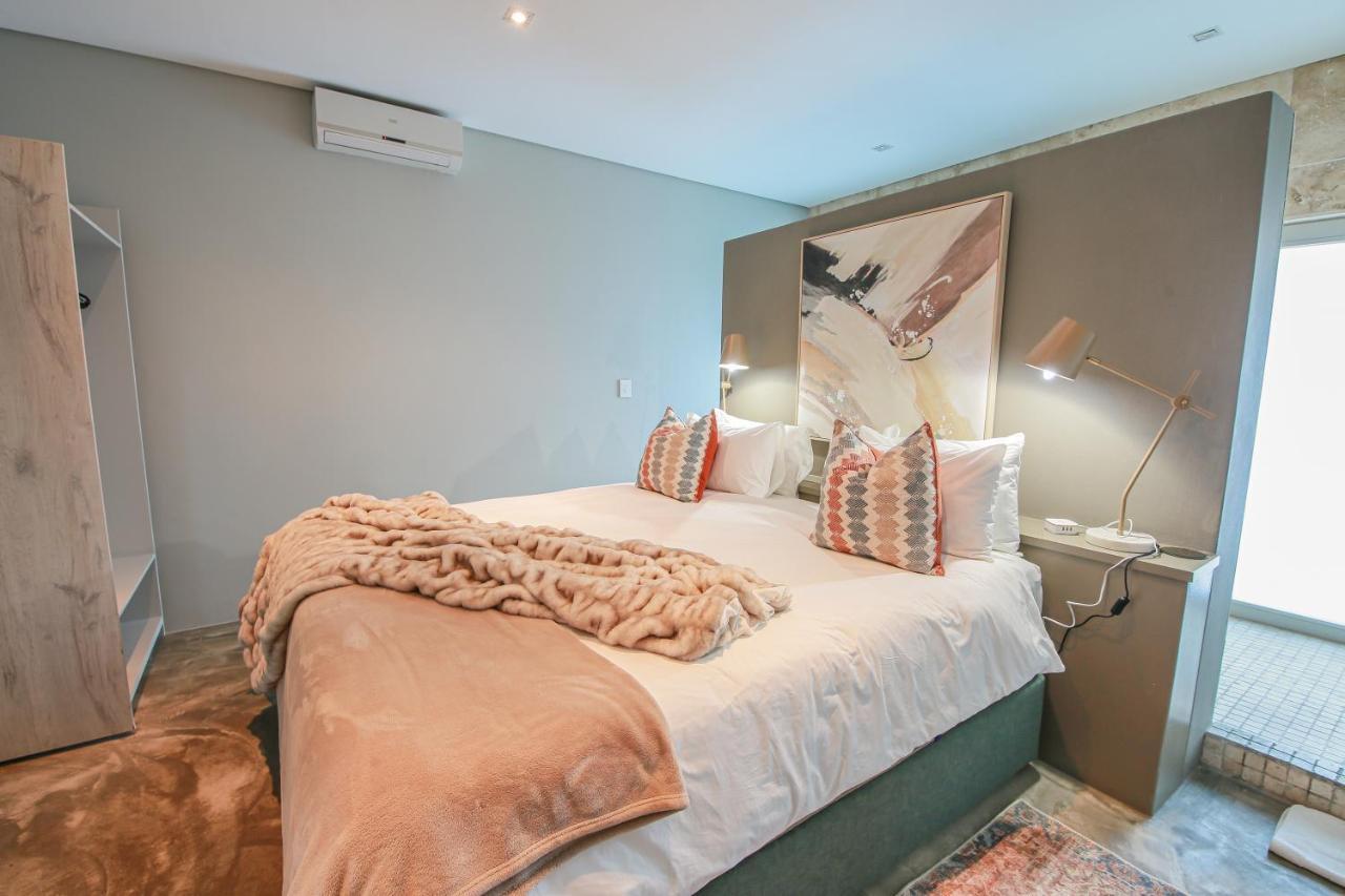 Suite 9 The Village Windhoek Esterno foto
