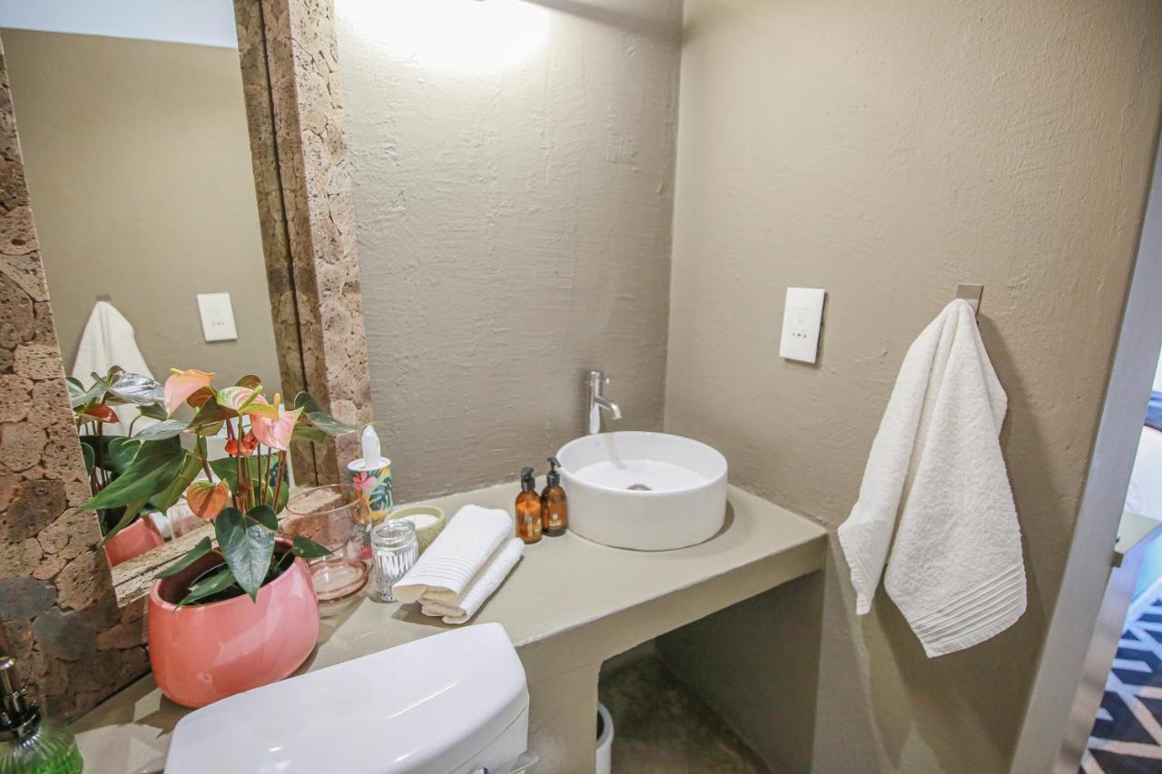 Suite 9 The Village Windhoek Esterno foto