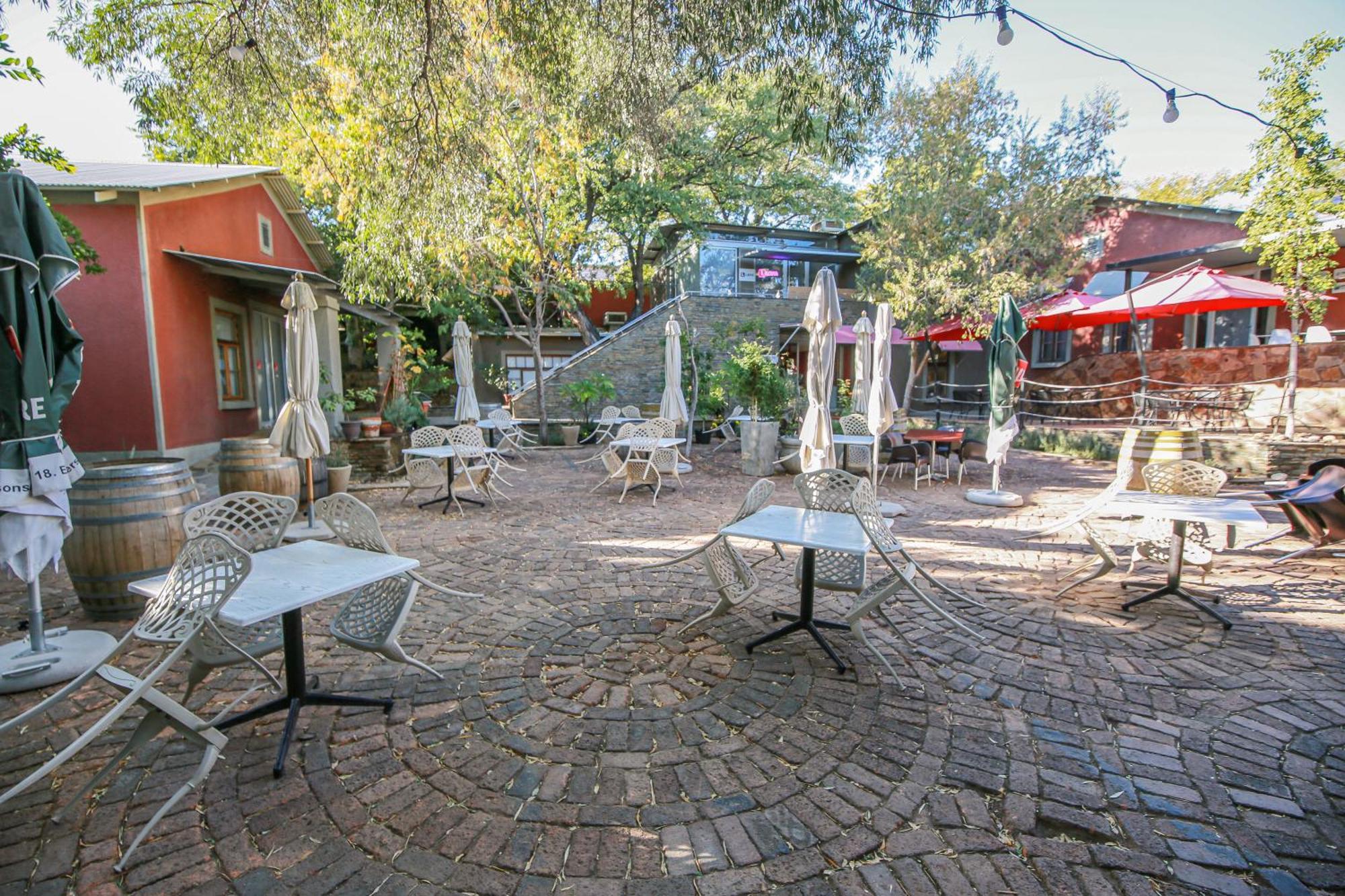 Suite 9 The Village Windhoek Esterno foto
