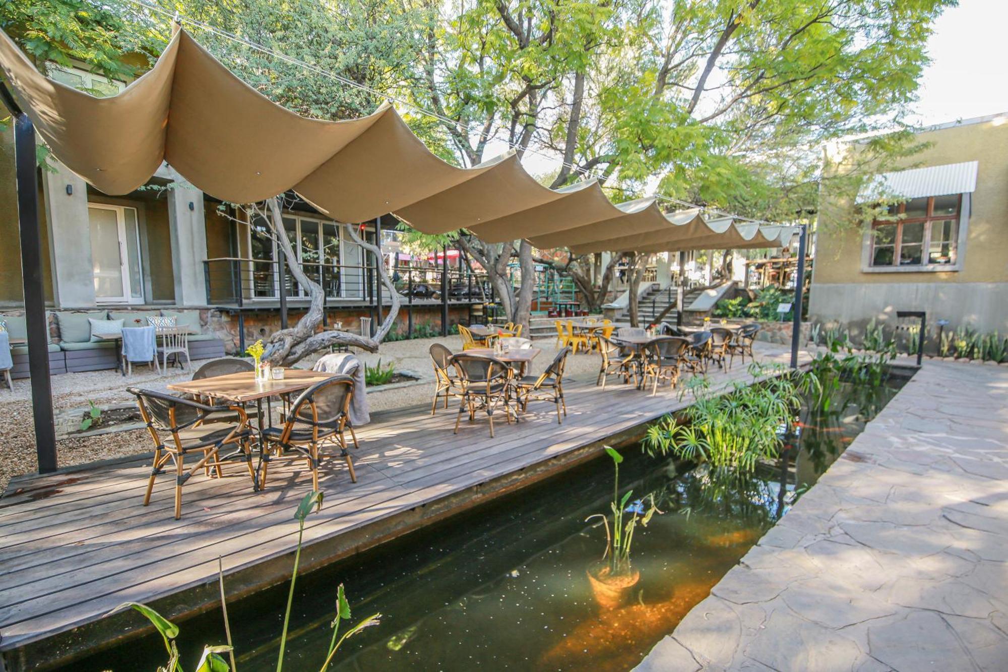 Suite 9 The Village Windhoek Esterno foto