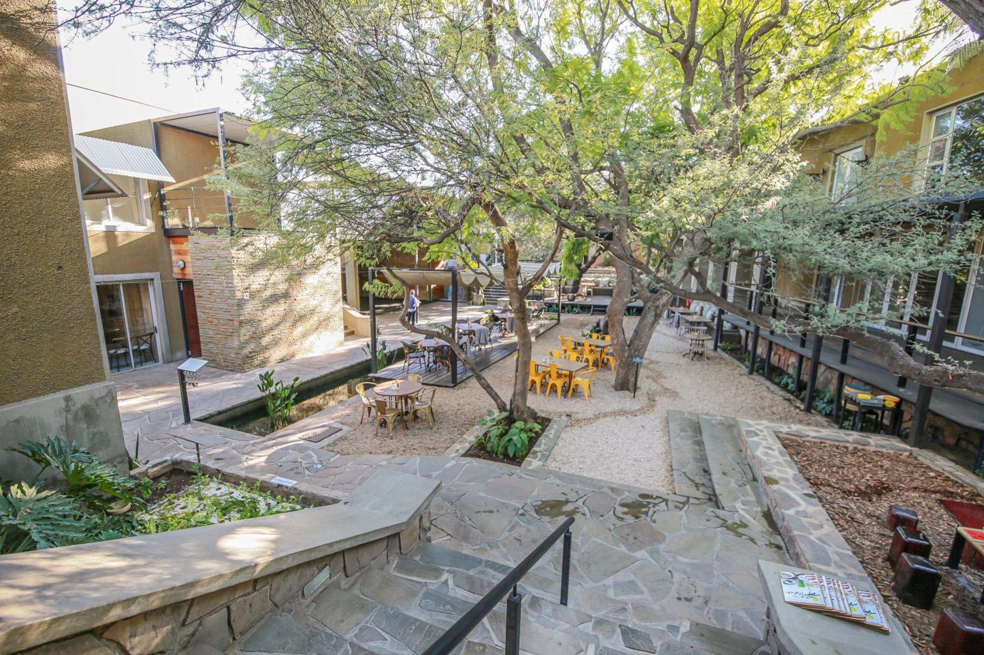 Suite 9 The Village Windhoek Esterno foto