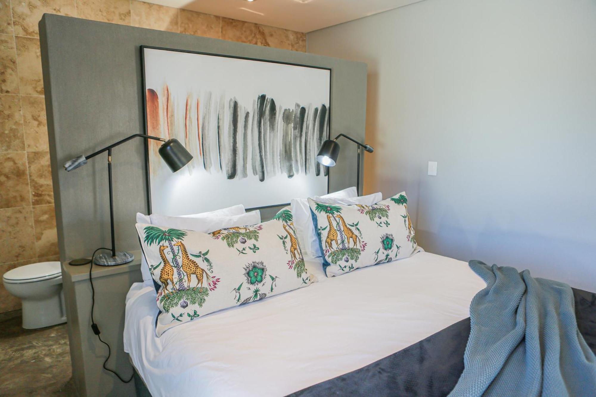 Suite 9 The Village Windhoek Esterno foto